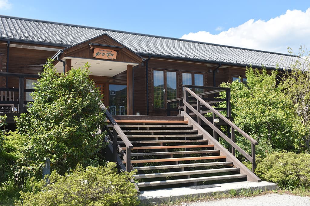 三代校舎 おいしい学校 – 北杜市須玉町 1