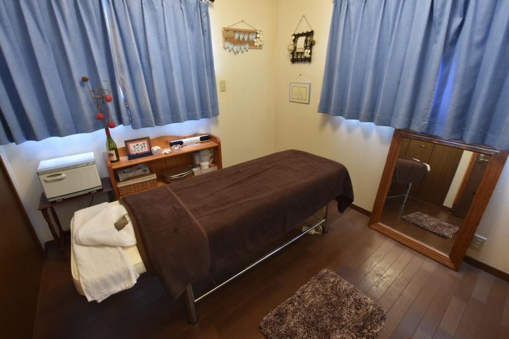 aroma salon villa 2