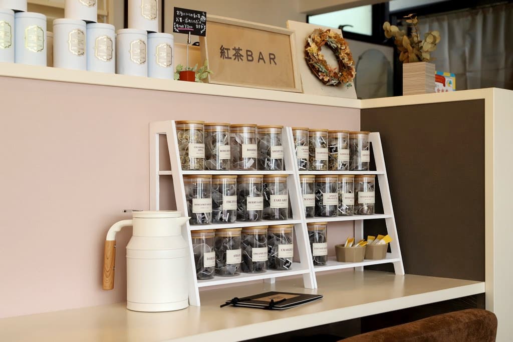 CAFE LA PAIX(カフェラぺ)甲府店でamsu teaの紅茶バーがスタート!話題のモノクロスムージーも♪