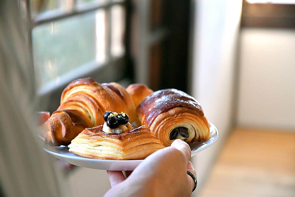 IDEAL BAKERY CROISSANT & PASTRY