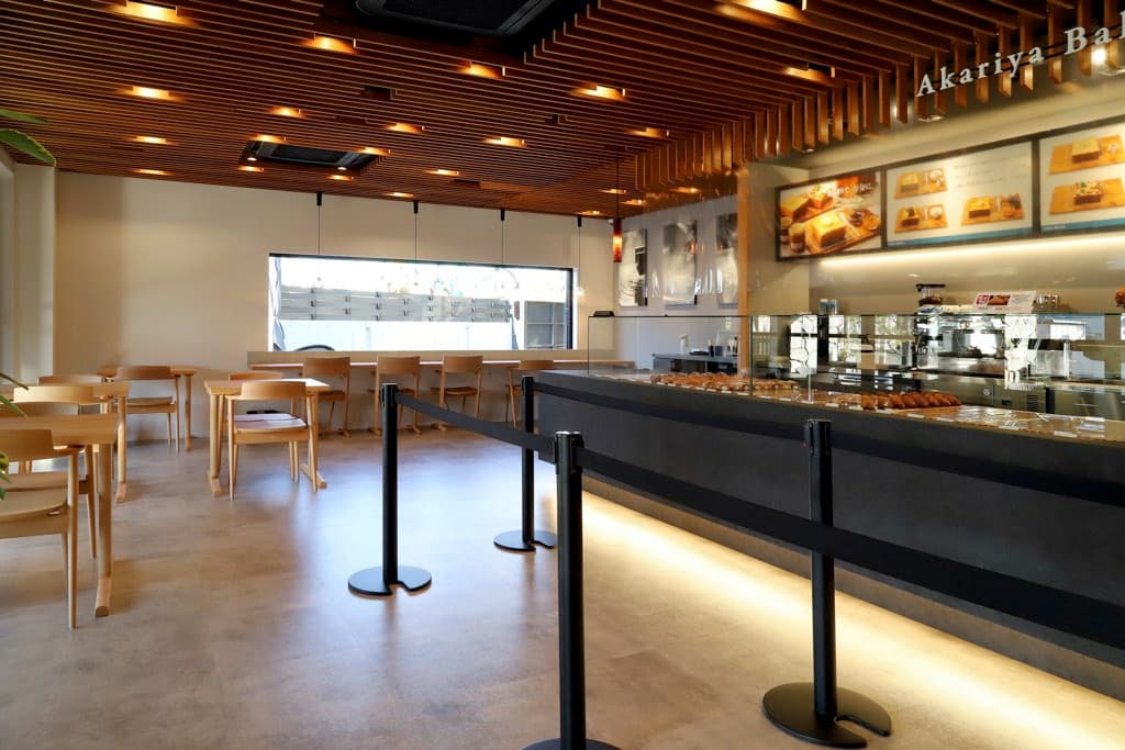 Akariya Bakery(あかりやベーカリー) 甲府市「源泉湯燈屋」敷地内にオープン! 足湯に浸かりながら、パンとコーヒーを