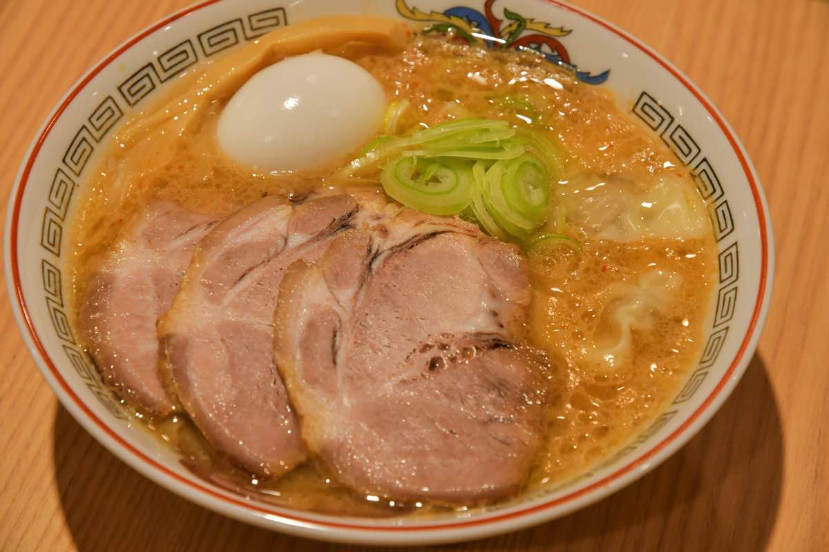 「ラーメンハチロク」 ビバモール甲斐敷島フードコート内 2023年3月3日オープン