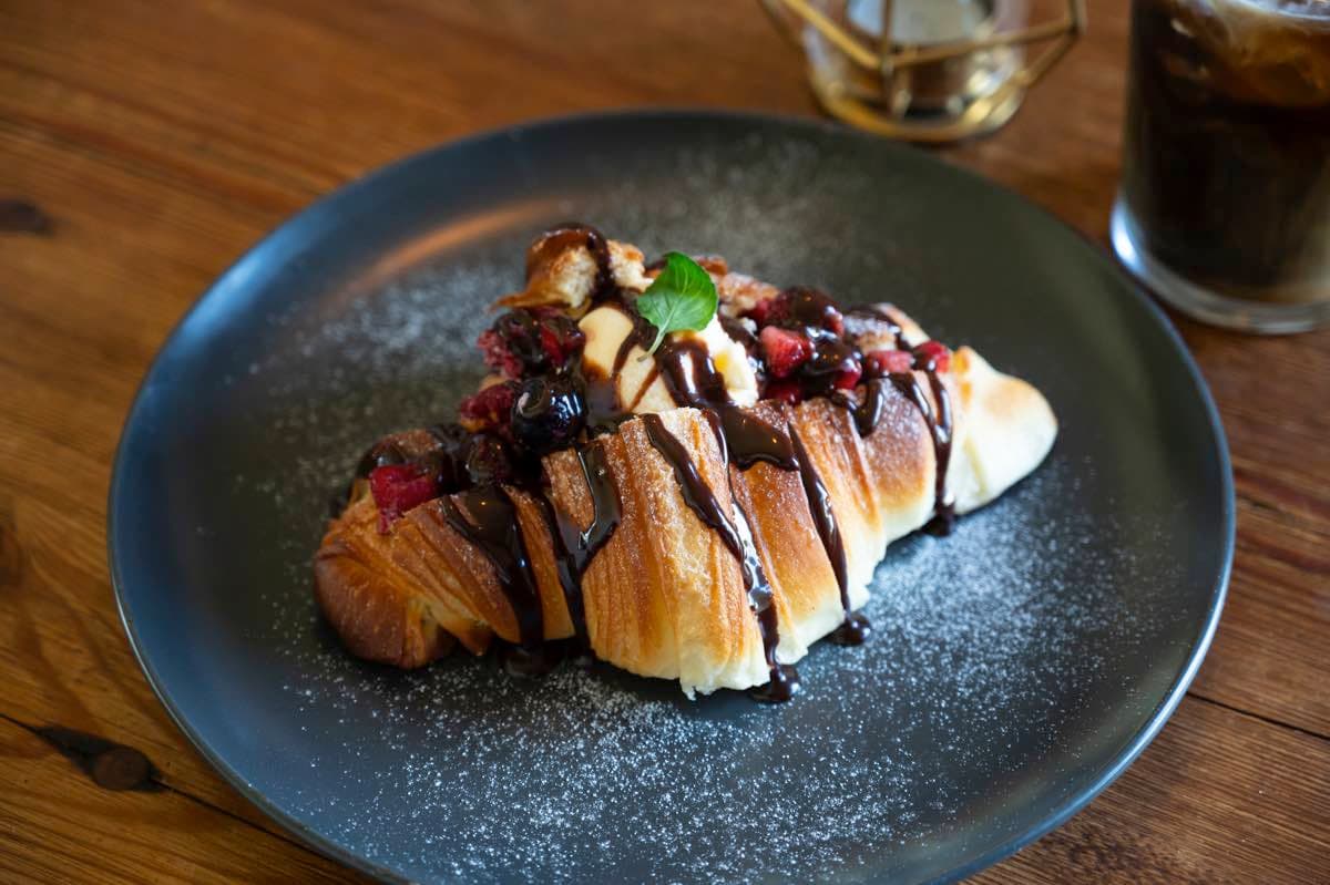 IDEAL BAKERY CROISSANT & PASTRY