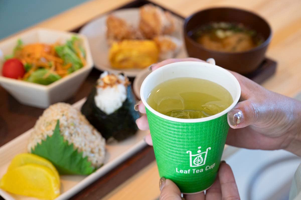 おにぎりカフェ山の港
