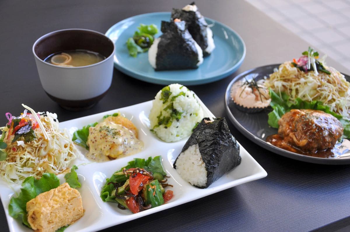 甲府市「おむすび処 舞」おにぎりカフェ 山梨にブーム到来か!?