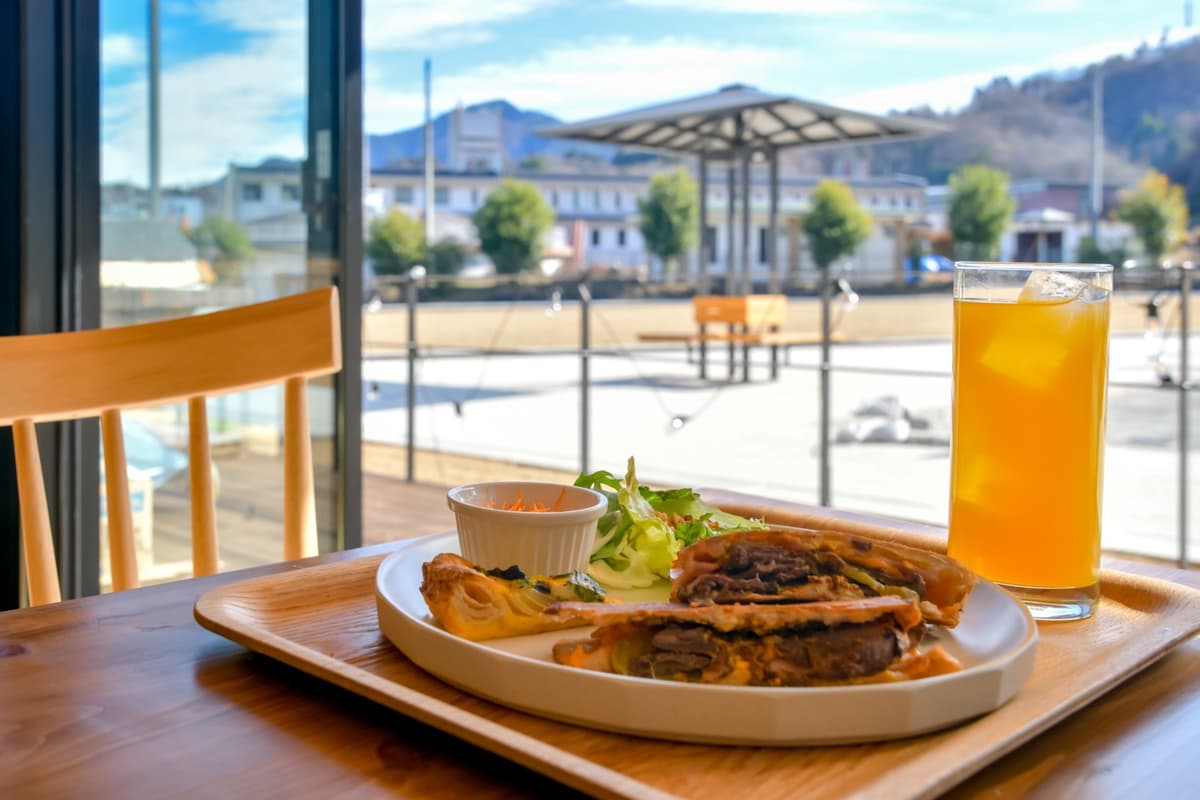 Cafe&Dining TINYMANY 写真4