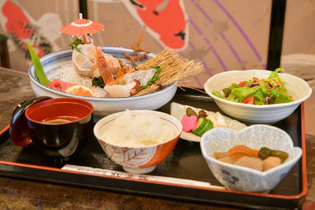 【彩りの遊食 和楽器 / 石和町】昼は定食、夜は居酒屋!2023年12月17日オープン