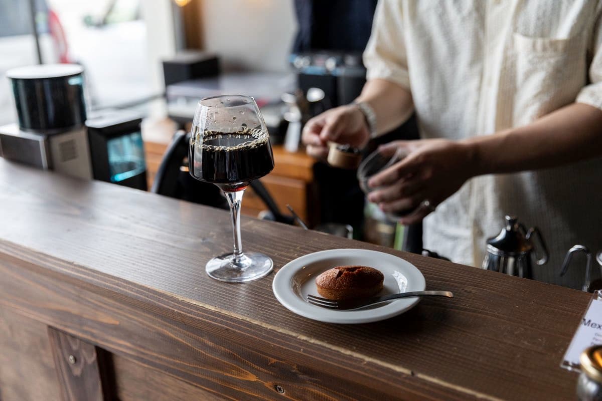 【BASE COFFEE STAND / 甲府市】靴磨き専門店内のコーヒースタンド 2024年7月7日オープン!