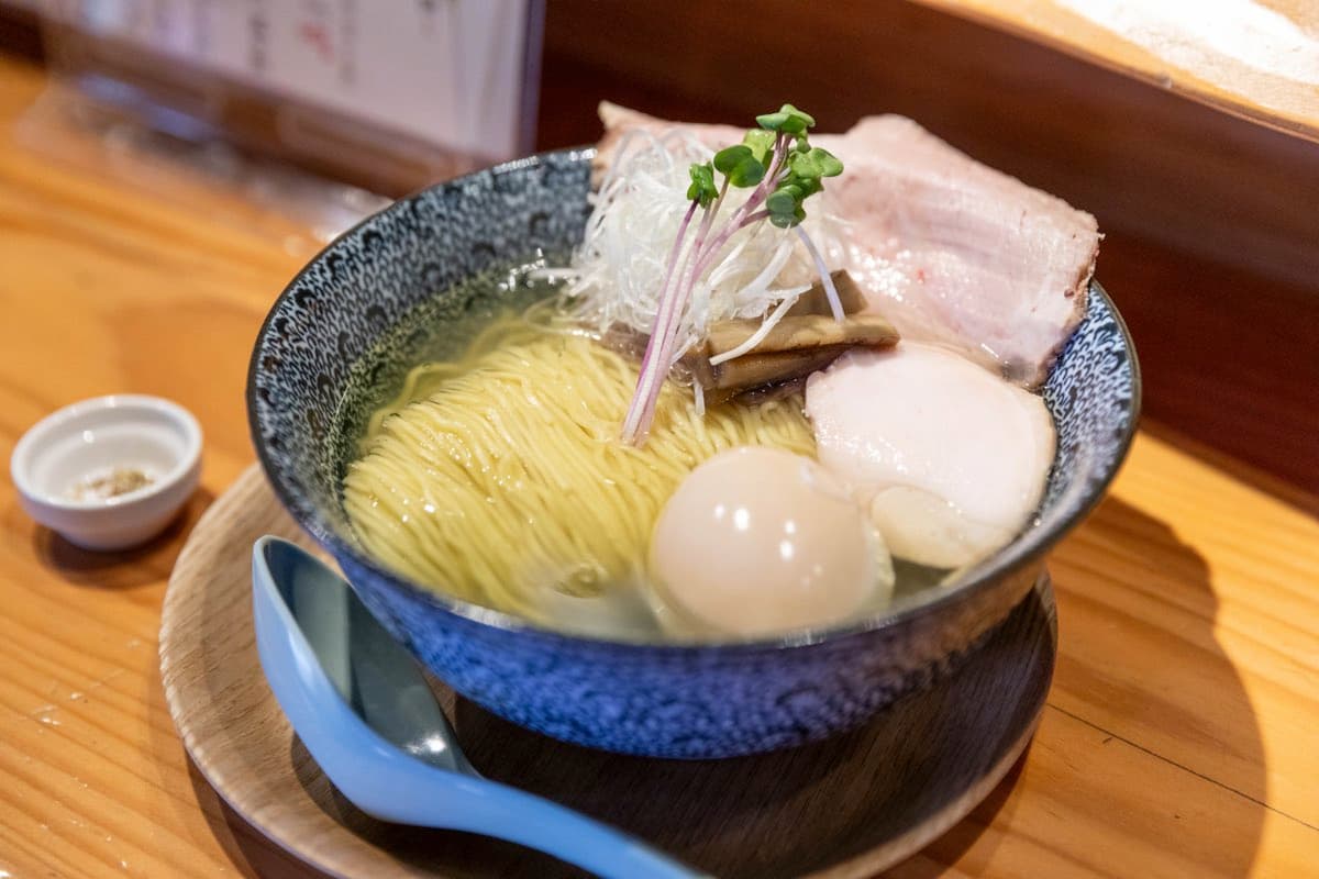 鶏出汁中華そば 琥寛流(はかり)