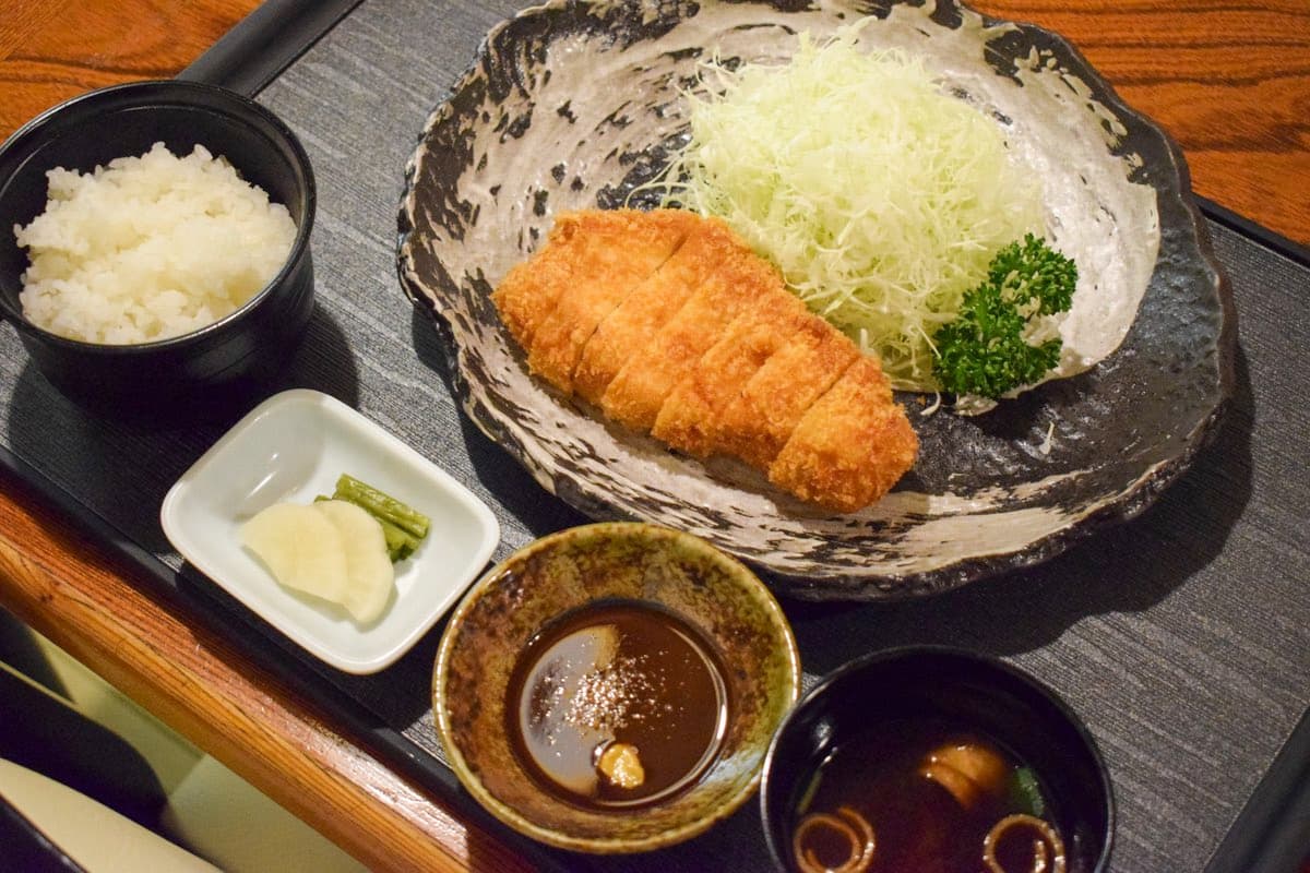 【とんかつ元禄 / 富士吉田市】老舗の極上の味を堪能!2024年7月3日装い新たにオープン