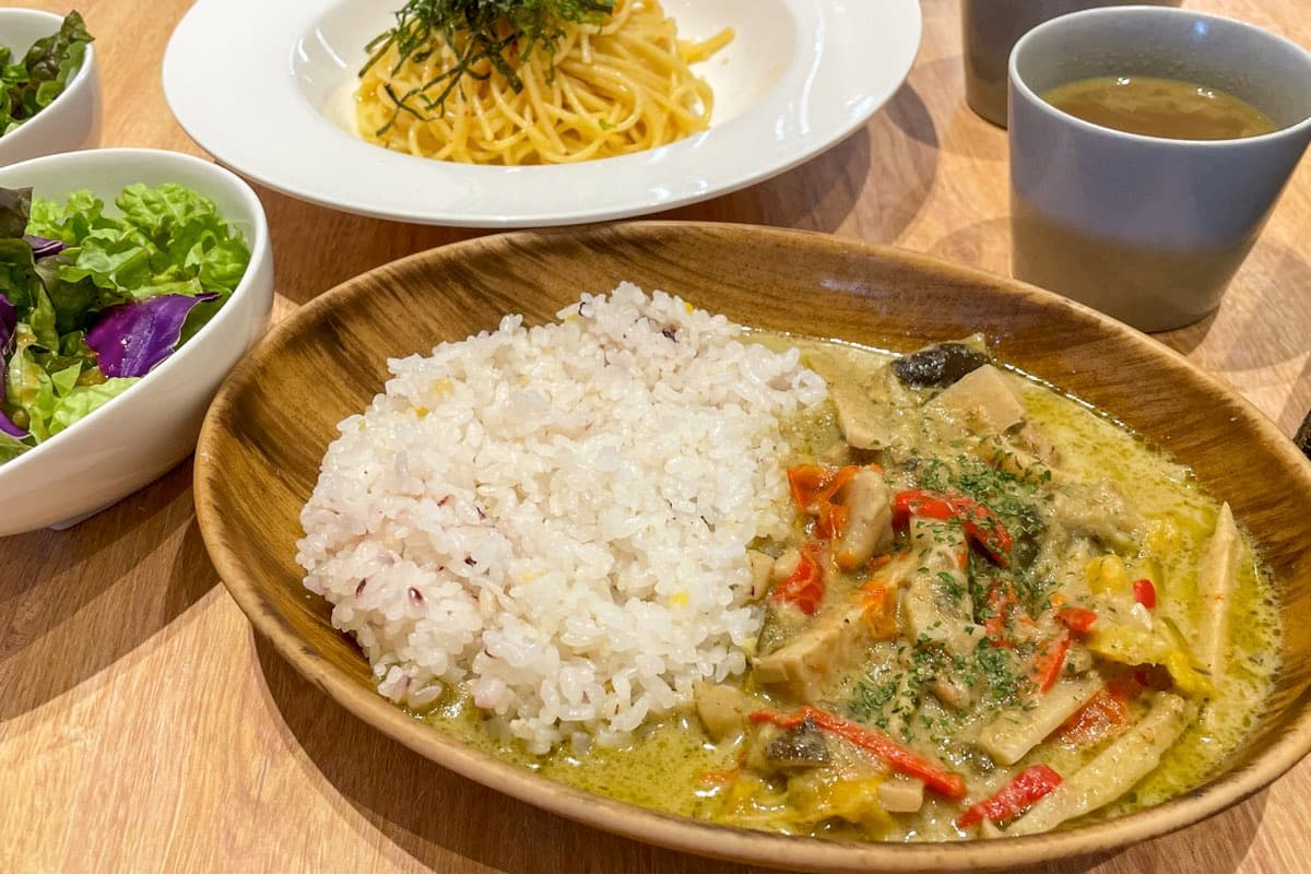 【Cafe&Dining bar Lupinus / 笛吹市】こだわりのスパイスカレーとグルテンフリーパスタが看板!2024年11月19日オープン