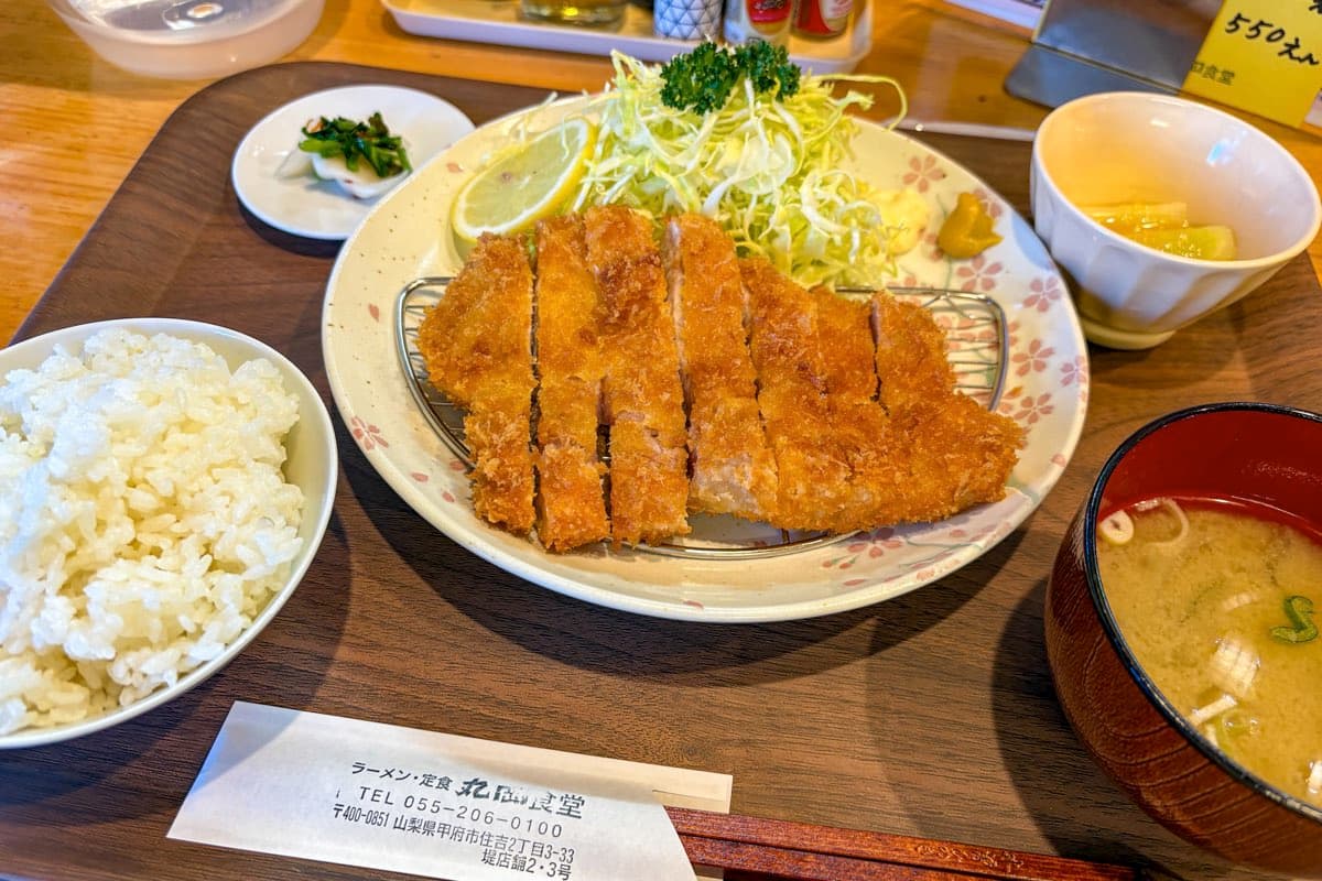 【丸岡食堂 / 甲府市】絶品!山梨のブランド豚を定食で2025年2月2日オープン