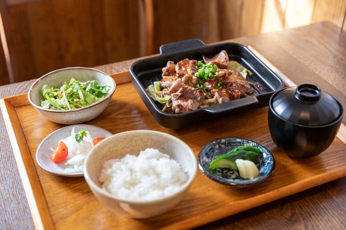 手作り定食 杏と梅の木