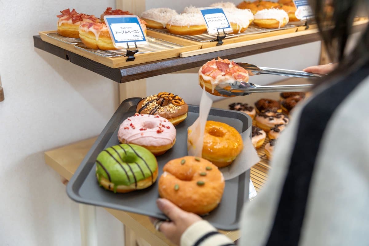 ROOT DOUGHNUTS SHOP