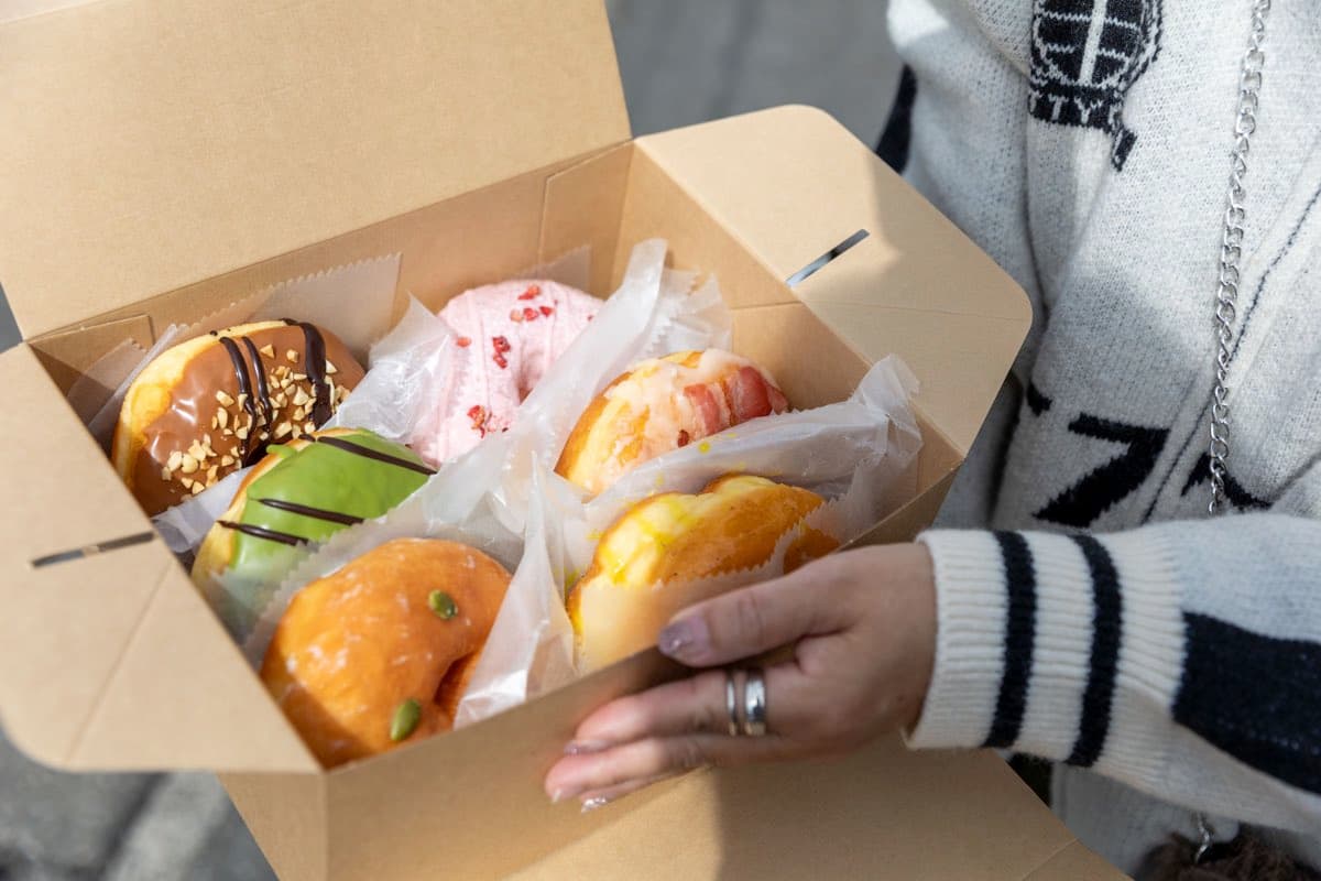ROOT DOUGHNUTS SHOP