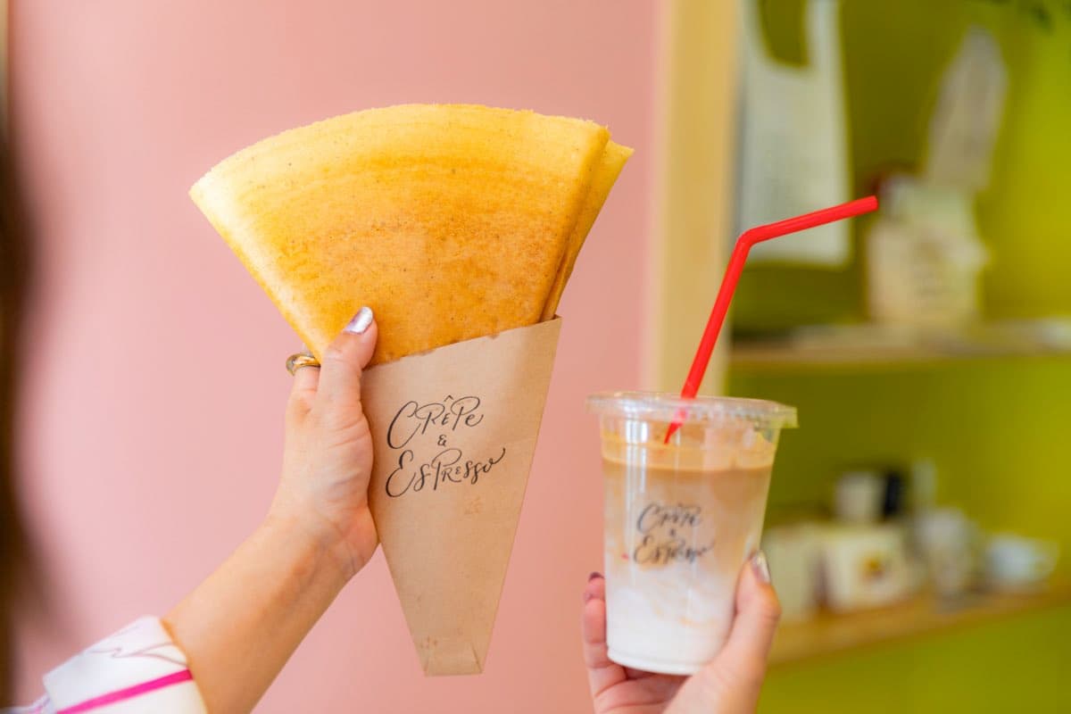 クレープとエスプレッソと花小路