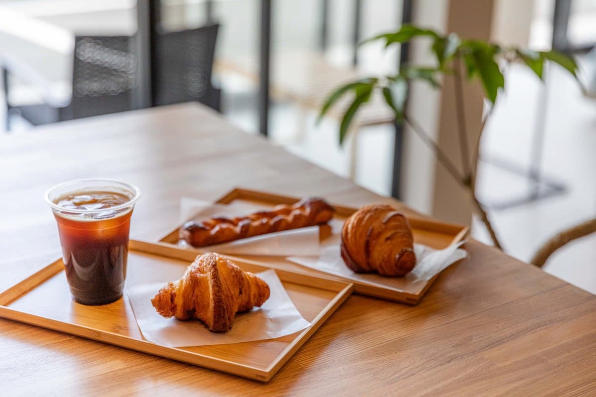 【Amber bakery&coffee roastery / 中央市】小麦を知り、自分好みのパンに出会う2025年5月28日中央市オープン