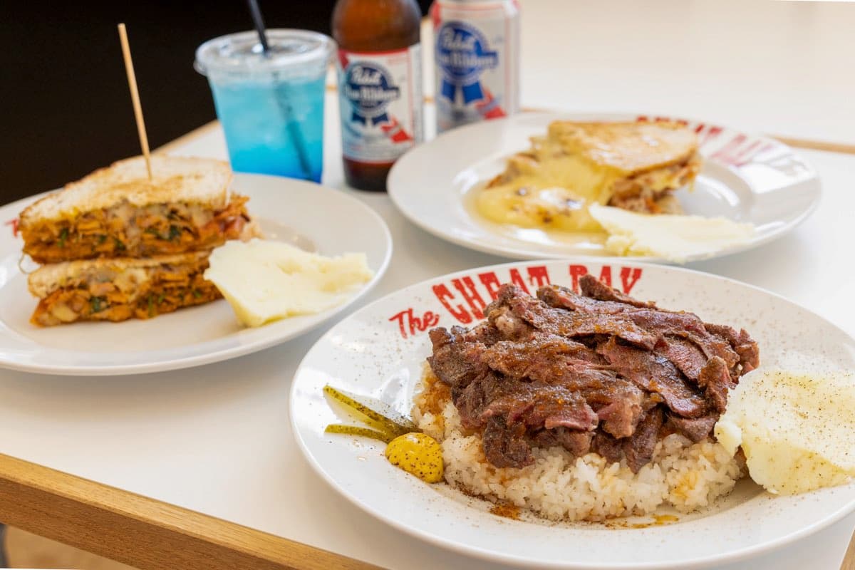 【CHEAT DAY 山梨 / 甲府市】絶品ステーキライスとキューバサンドの背徳グルメ2025年4月19日オープン