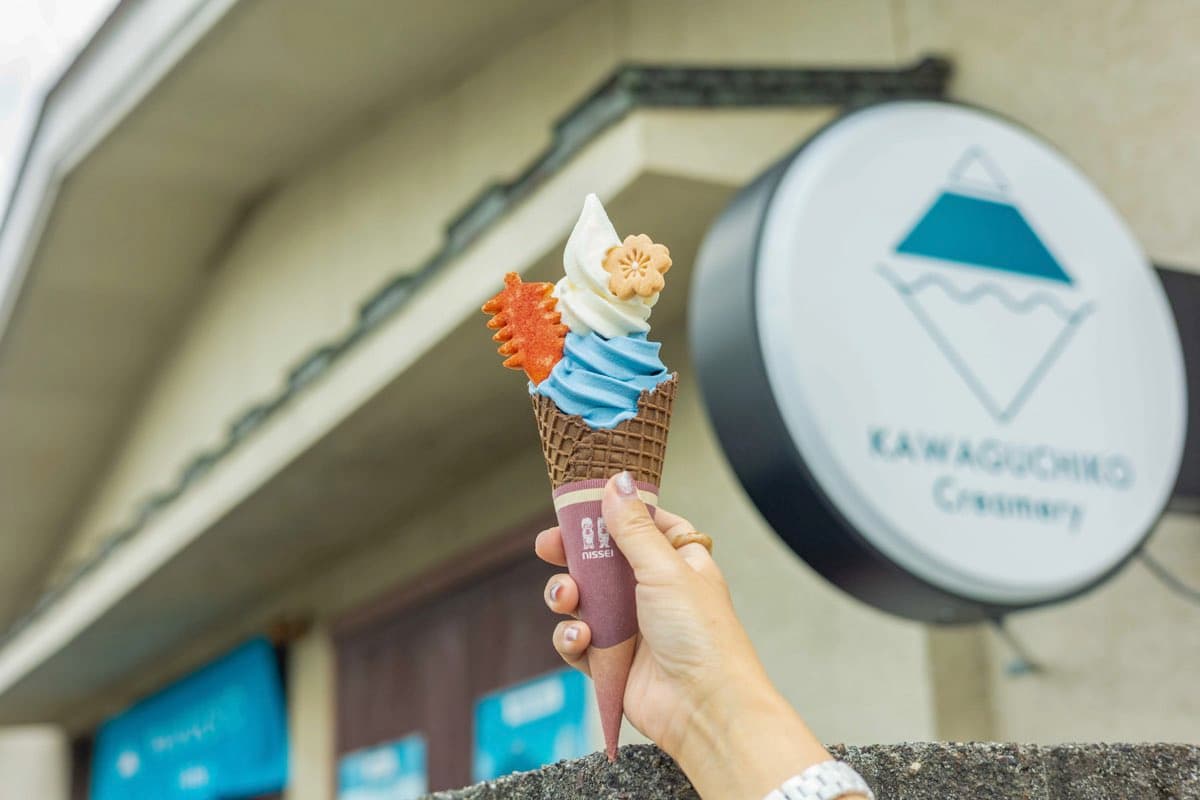 【KAWAGUCHIKO Creamery / 富士河口湖町】河口湖駅前の天然素材にこだわったソフトクリーム専門店2025年4月1日オープン!