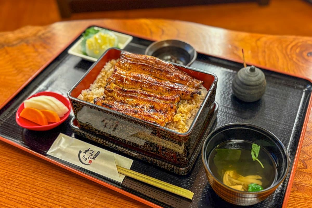 甲州郷土料理 わらじ – 甲府市