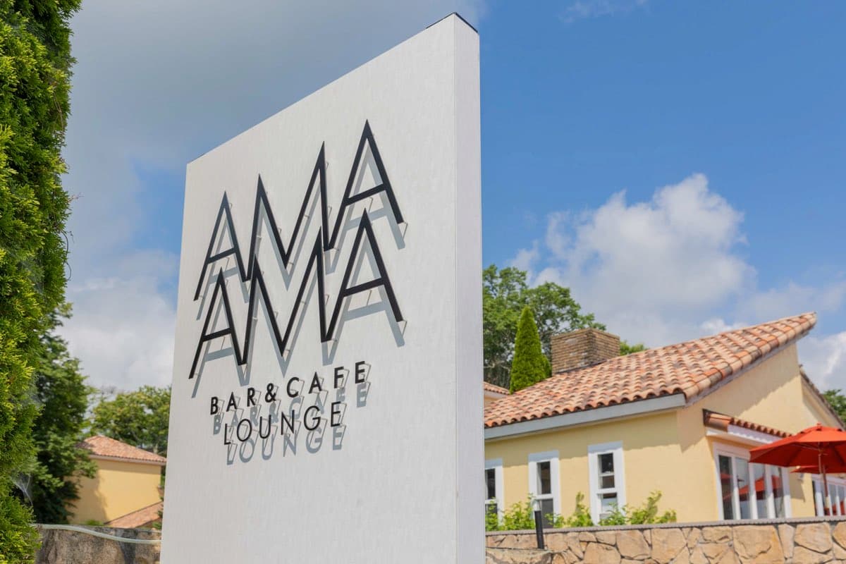 AMAAMA BAR&CAFE LOUNGE