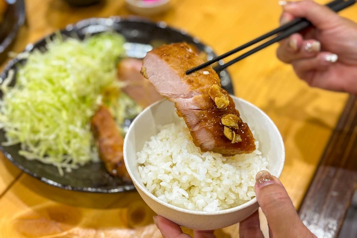 厚切豚肉料理屋 豚屋巣窟(あじと)