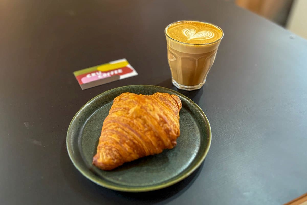 【CRU COFFEE 勝沼 / 甲州市】コーヒーがもっと美味しく、もっと楽しくなるコーヒースタンド2025年10月4日オープン