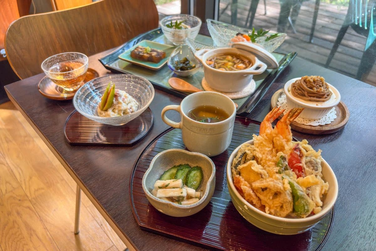 【天丼と旬菜 ぎんなん / 北杜市】朝食、ランチと各回2組限定の贅沢御膳!2025年9月2日オープン