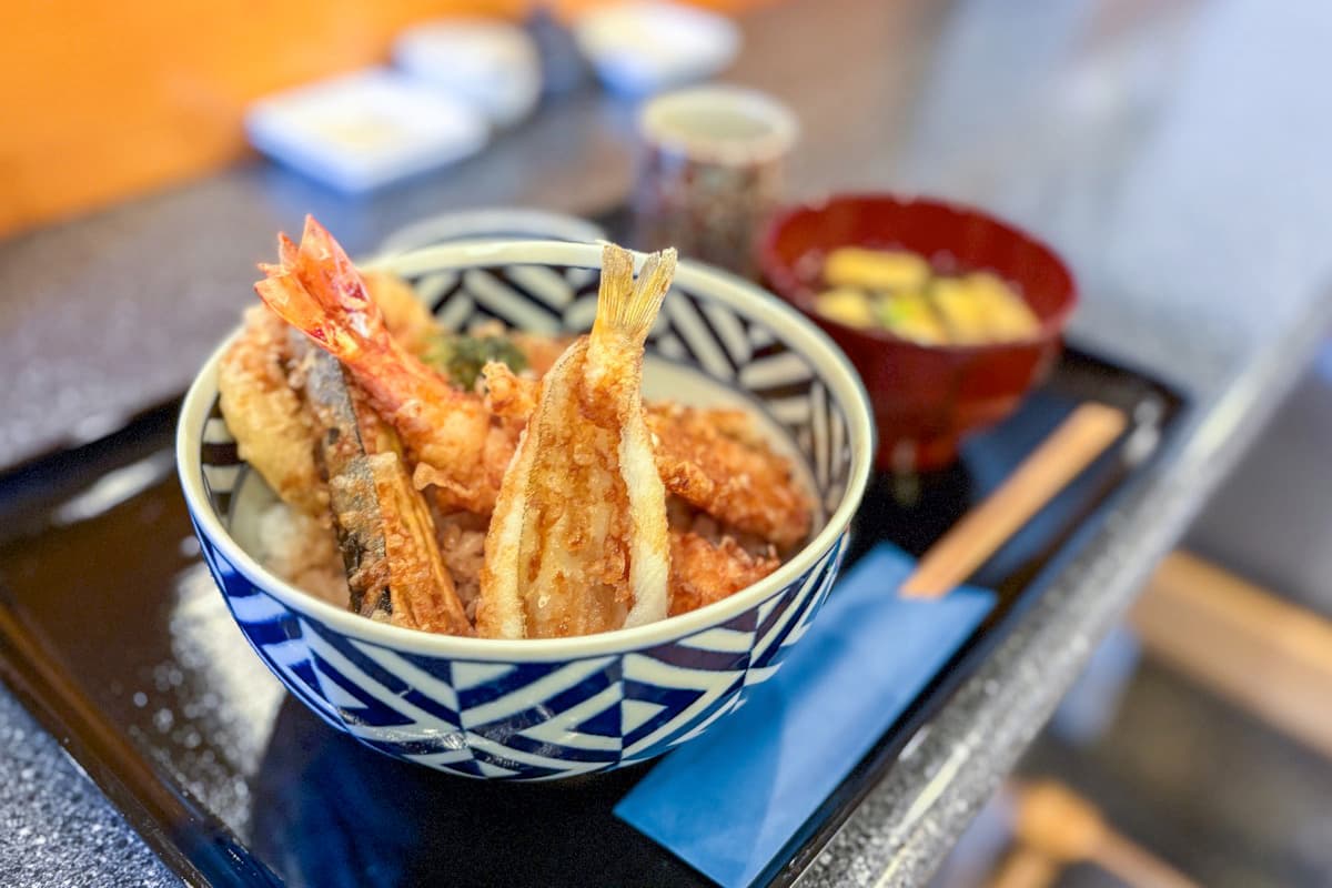 【天や和んや 井の吉 / 韮崎市】キッチンカーの人気店がついに!昼は天丼ランチ、夜は居酒屋2025年10月16日オープン!