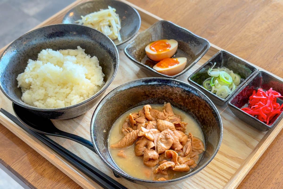 【もつ煮専門店 克己 -kokki- / 甲府市】生から仕込んだ絶品もつ煮は驚きのハイクオリティ!2025年12月12日オープン
