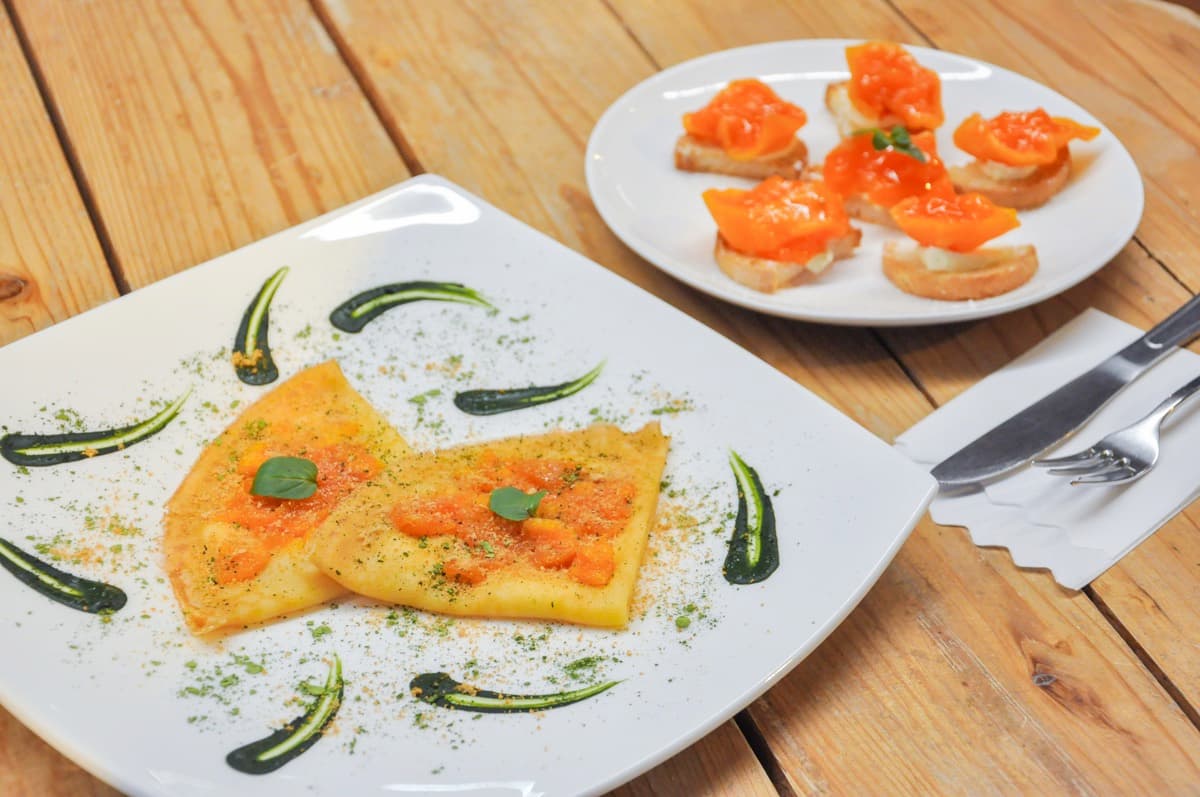 オープンカフェ まるごとやまなし館 - 甲府市
