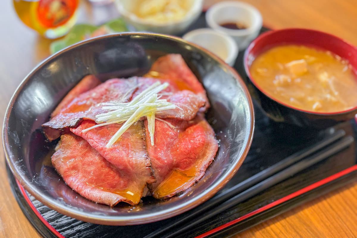 肉バル おひさま食堂