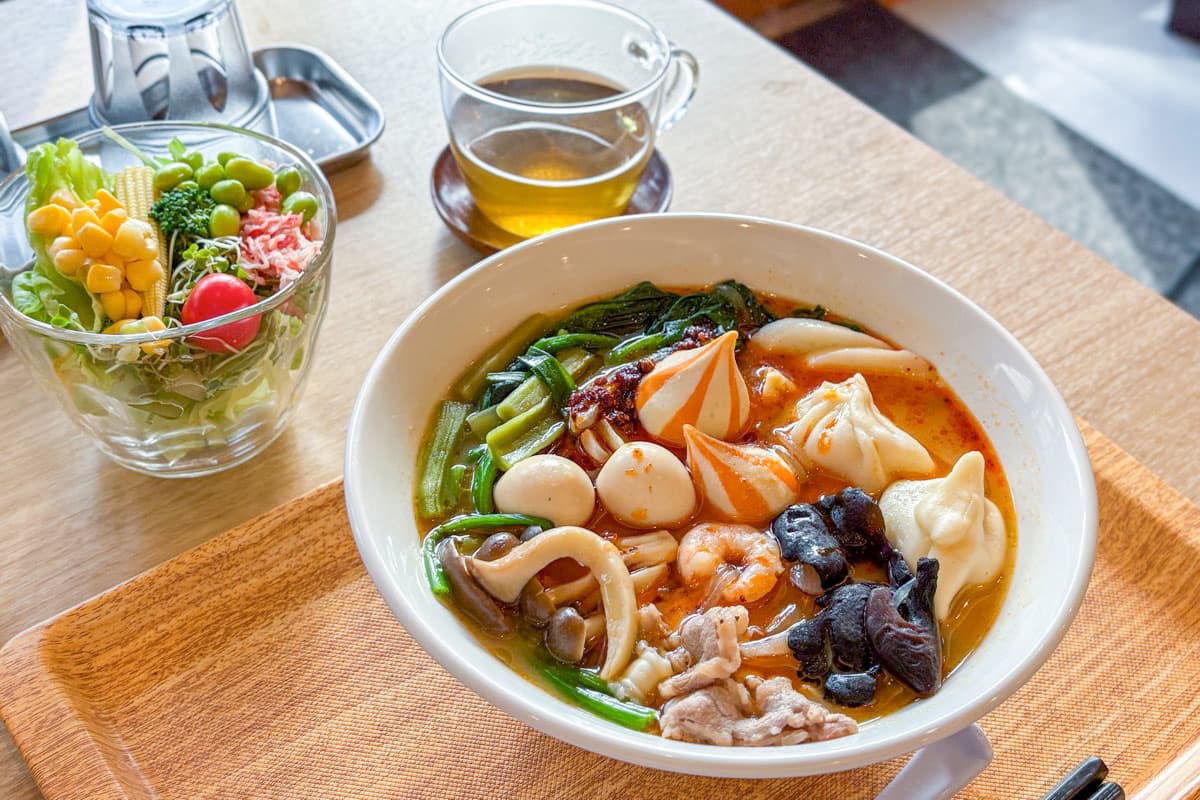 【麻辣湯専門店 春麗 / 昭和町】こだわりスープが光る話題の麻辣湯!サラダボウルや健康茶まで2026年3月17日オープン