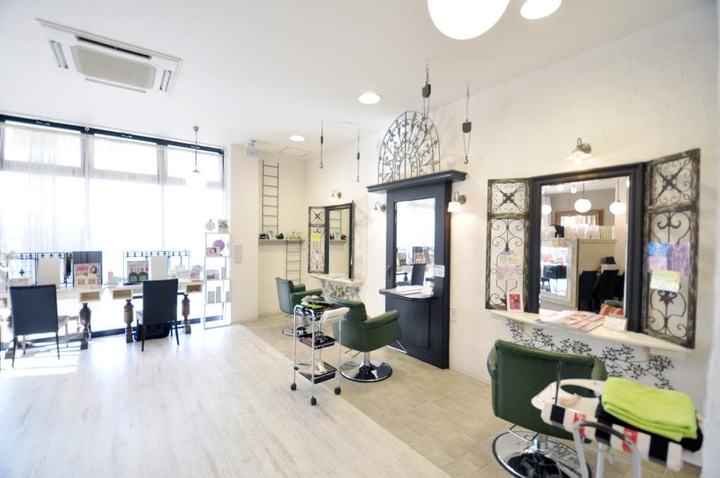 Queen’s gate Antie Bell店 5