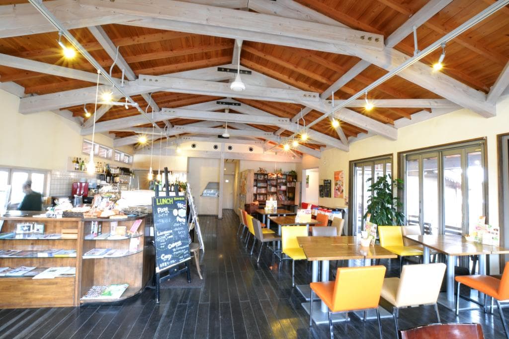The CAFE L.D.K 4