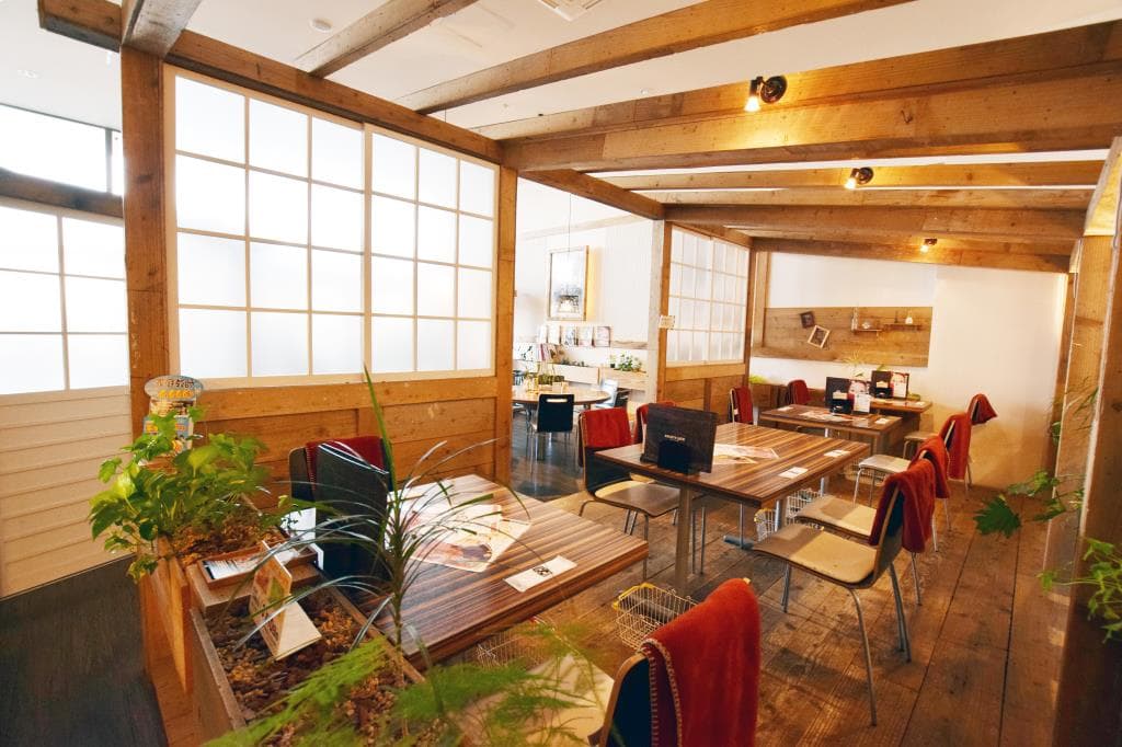 8café lazawalk 4