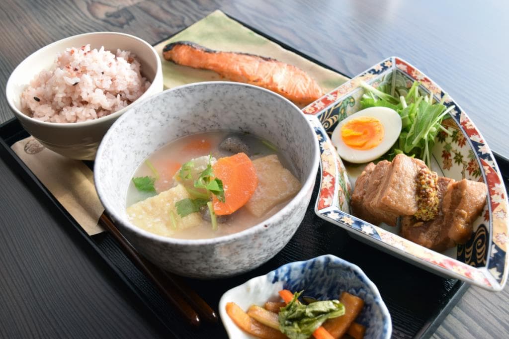 蔵元ごはん&カフェ 酒蔵櫂 1