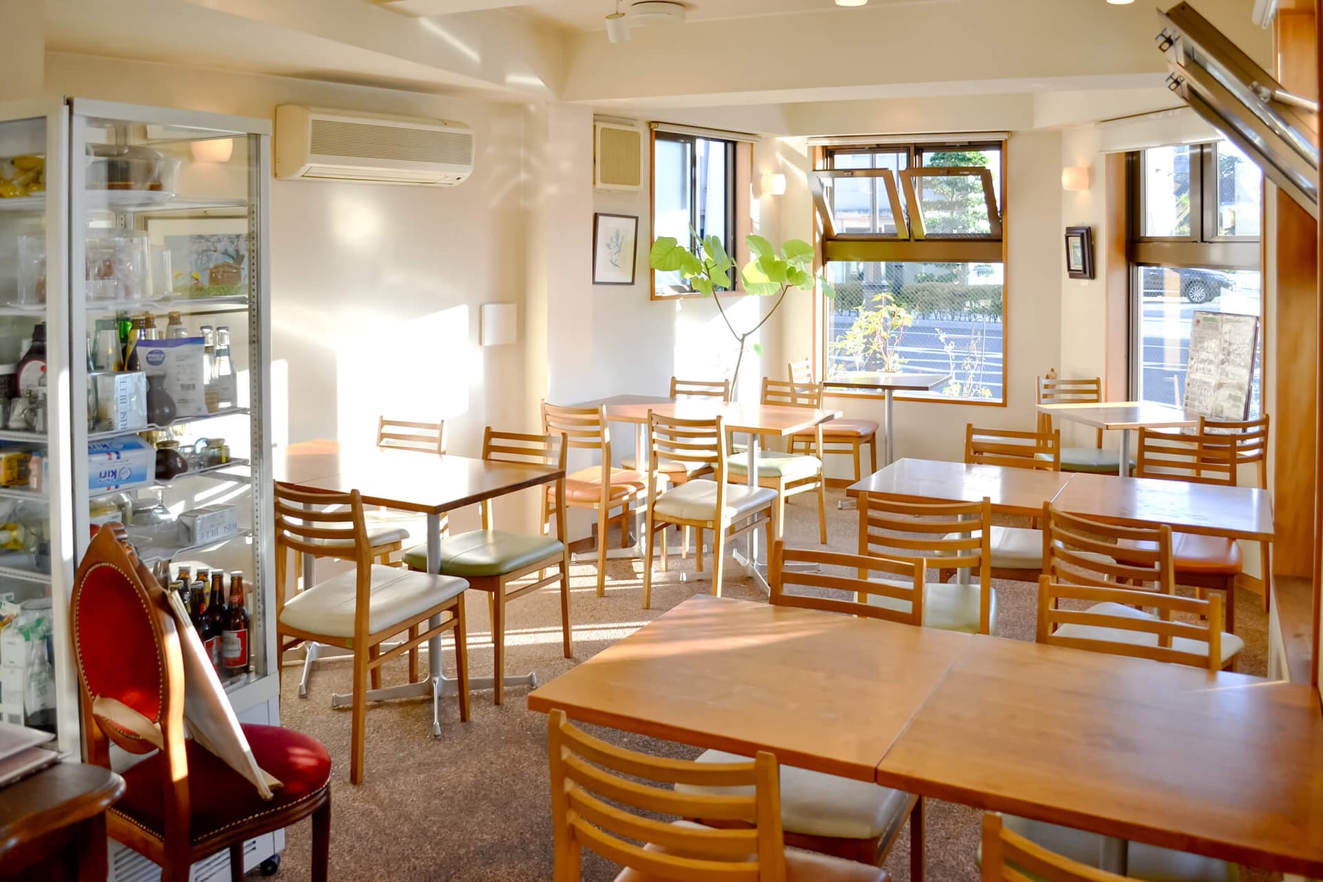 COFFEE LOUNGE どんぐり 3