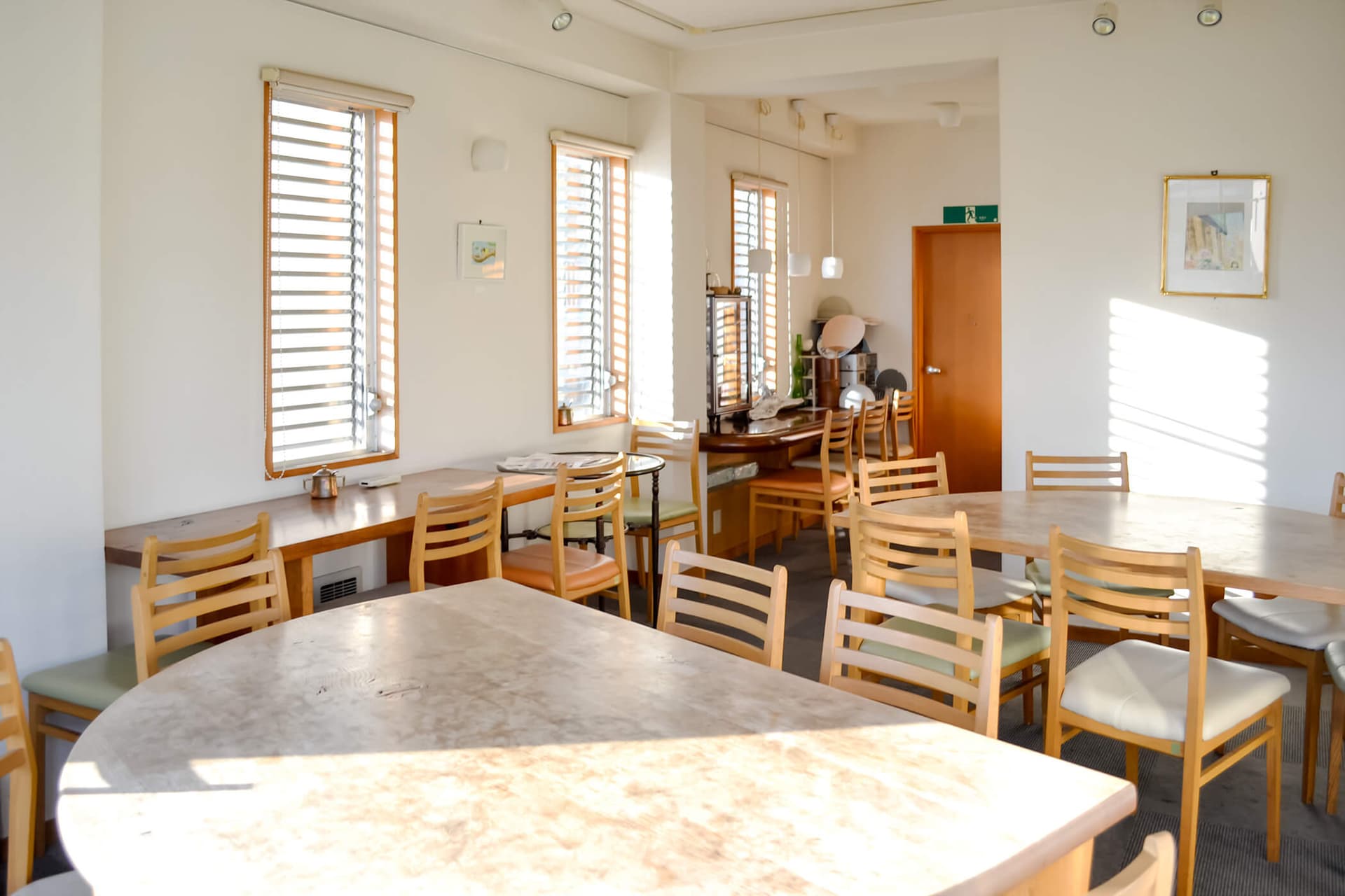 COFFEE LOUNGE どんぐり 4
