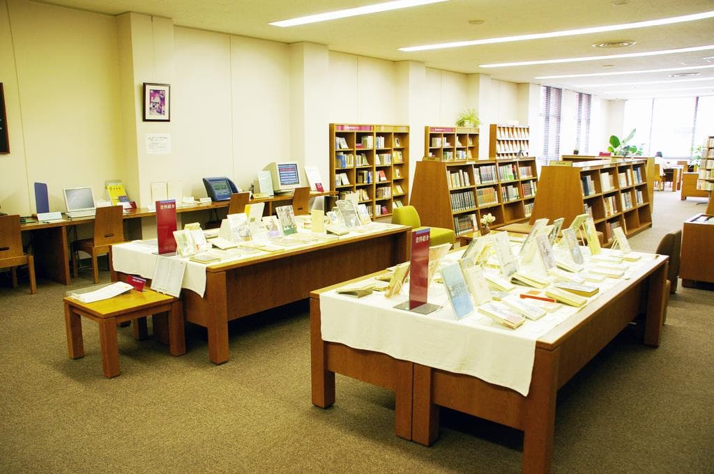 山梨県立文学館 5