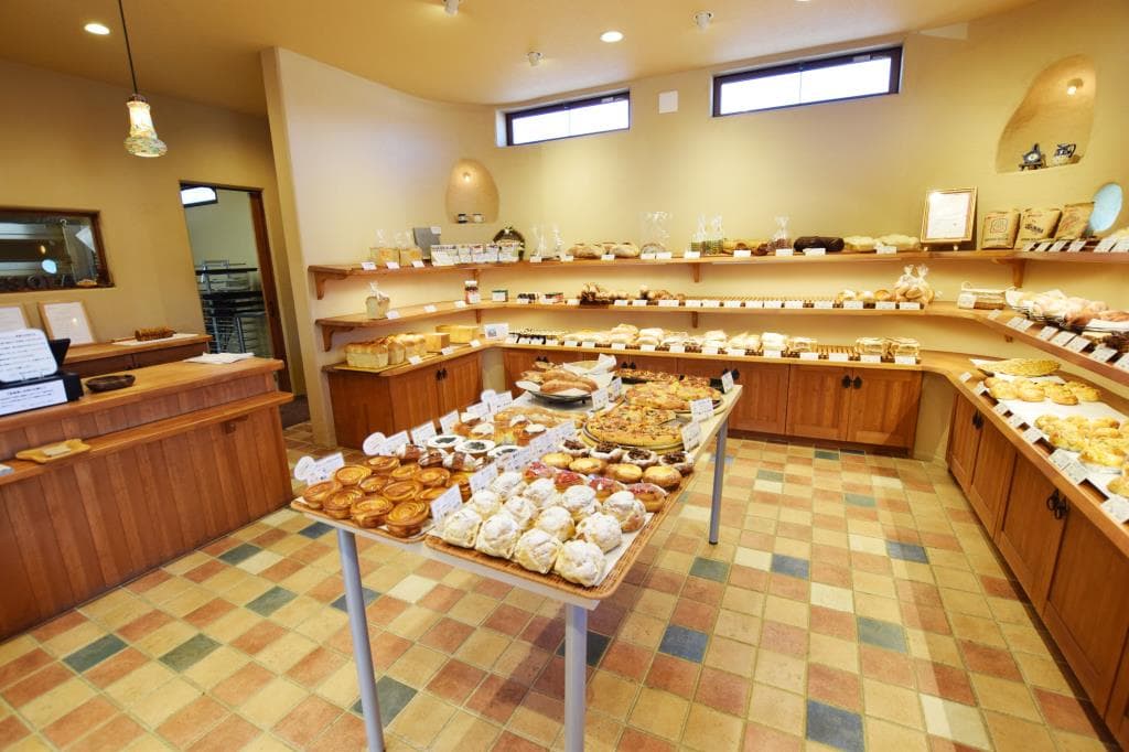 Bakery&Cafe ESOLA 3