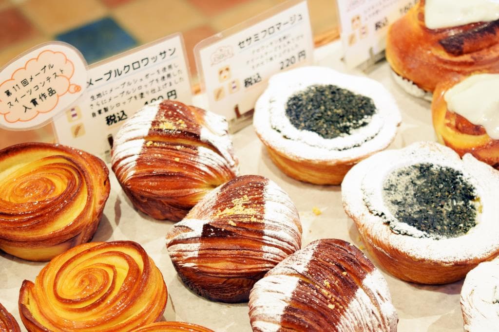 Bakery&Cafe ESOLA 1
