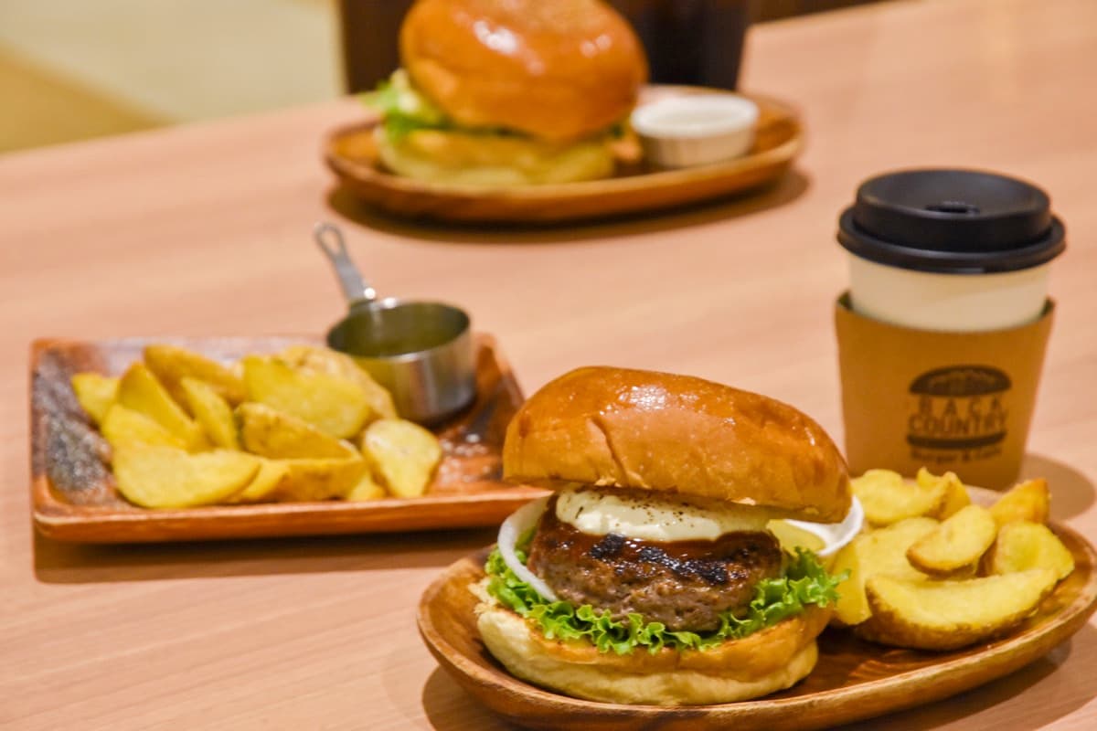 Cafe Back Country ラザウォーク甲斐双葉店 3