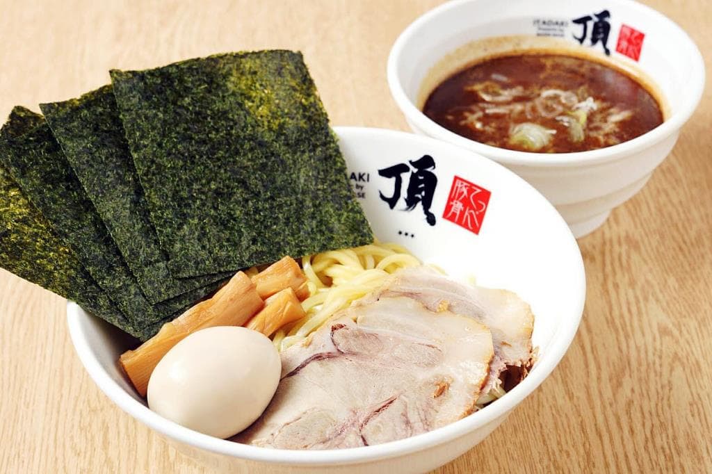 豚骨ラーメン 頂 2