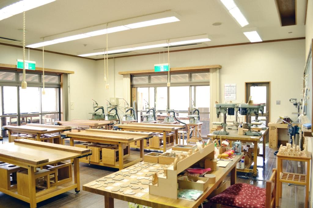 山梨県森林総合研究所 森の教室 4