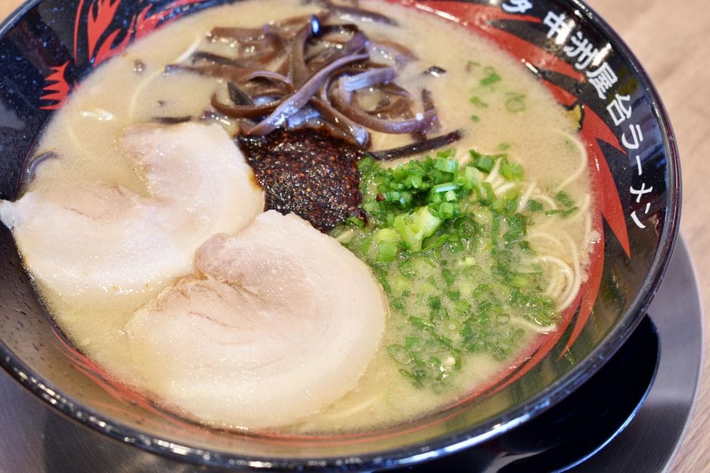 元祖博多 中洲屋台ラーメン 一竜 甲府店 1