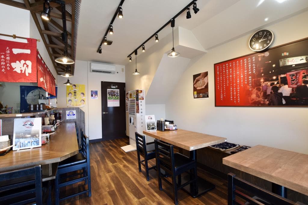 元祖博多 中洲屋台ラーメン 一竜 甲府店 3