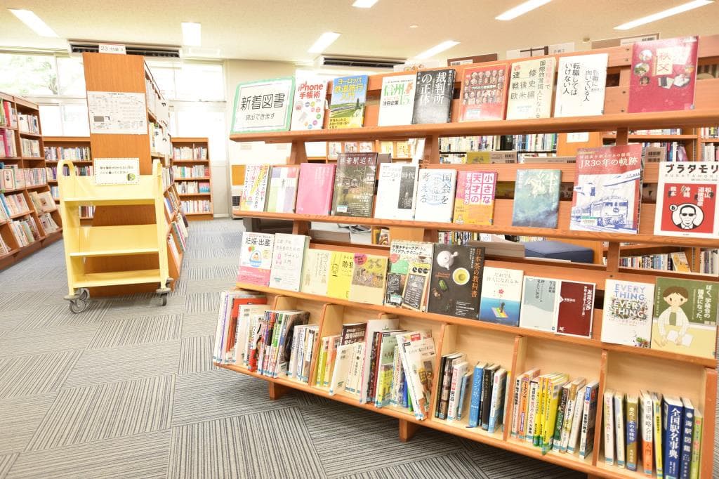 小淵沢図書館 3