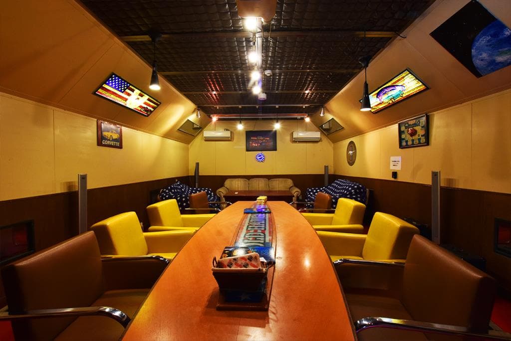 American Diner OLD HANGAR 4