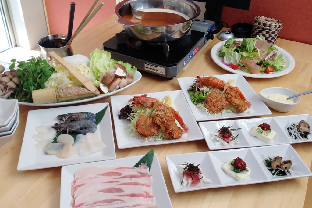 部屋ダイニング かこい屋 1